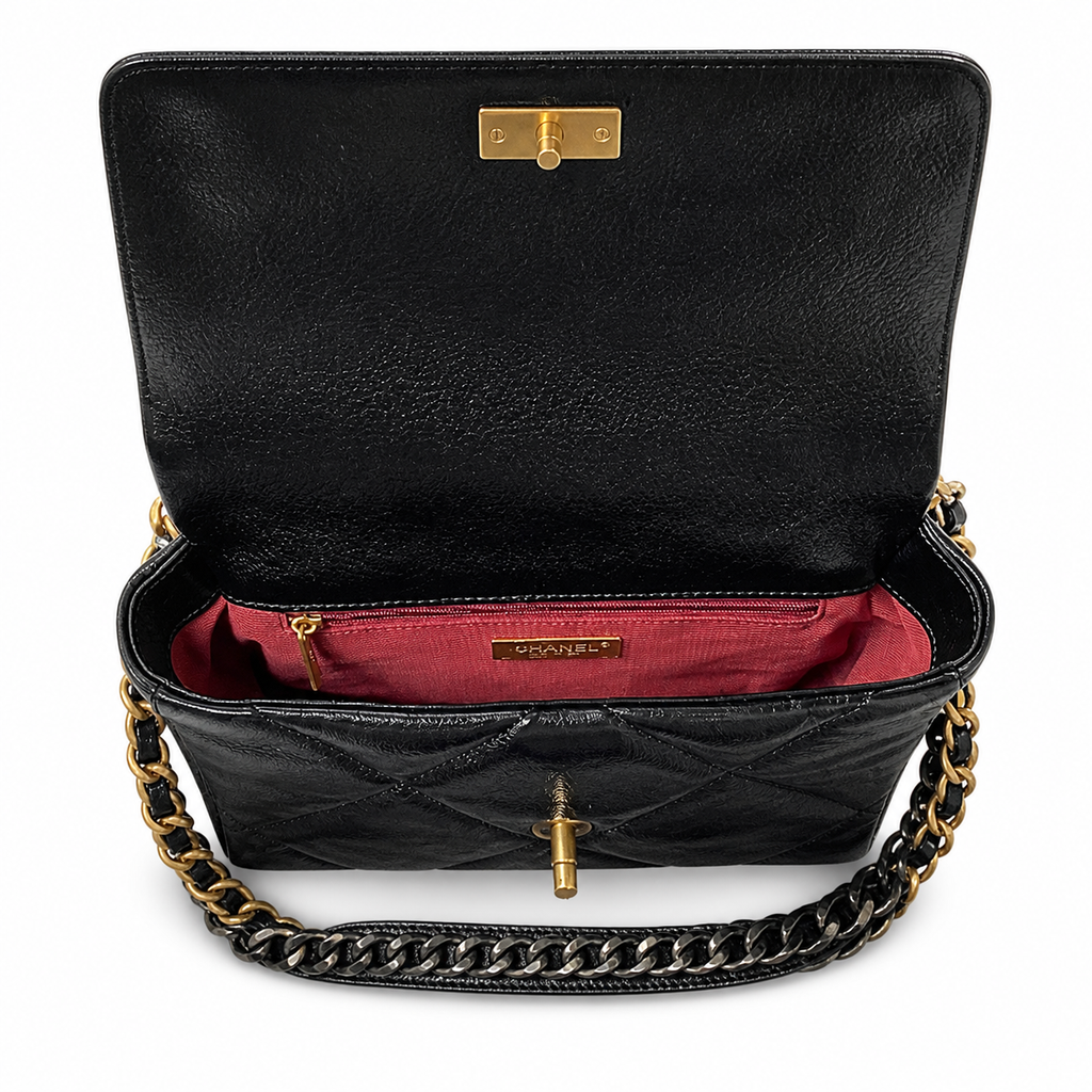 Chanel Classic Quilted Flap Bag | CC Turn-Lock Gold Hardware Leather Chain — 26cm